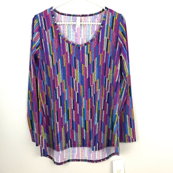 LuLaRoe Tops - Lularoe Lynnae Top